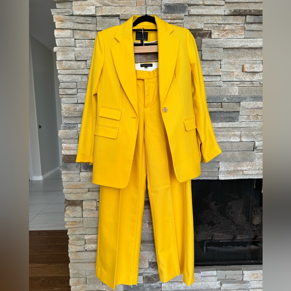 NWOT Banana Republic size 4 Suit jacket and pants women’s